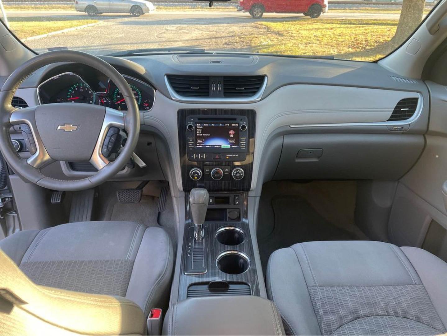 2013 Chevrolet Traverse (1GNKRGKDXDJ) with an V6 engine, Automatic transmission, located at 5700 Curlew Drive, Norfolk, VA, 23502, (757) 455-6330, 36.841885, -76.209412 - Photo#10